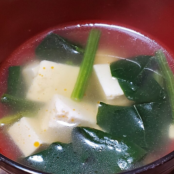 豆腐とほうれん草のピリ辛とろとろスープ